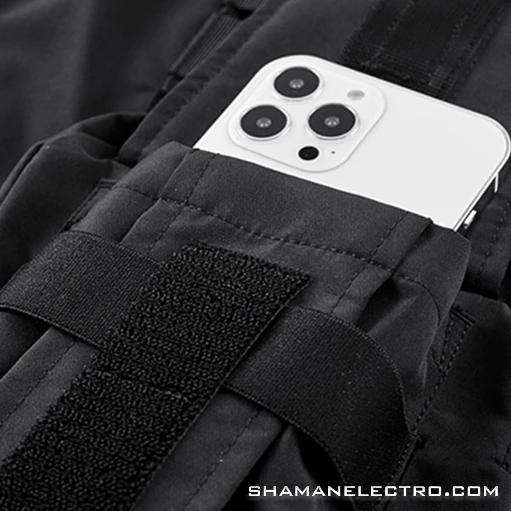 Cargo Shorts Techwear Pocket Detail Phone Cargo Shorts Techwear Pocket Detail Phone